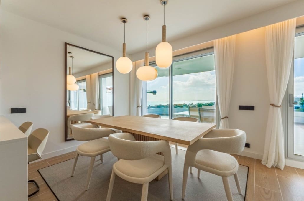 3 soverom Penthouse til salgs i Estepona med svømmebasseng garasje - € 1 295 000 (Ref: 9616329)