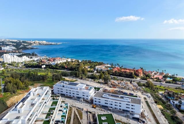 3 quarto Penthouse para venda em Estepona com piscina garagem - 1 295 000 € (Ref: 9616329)