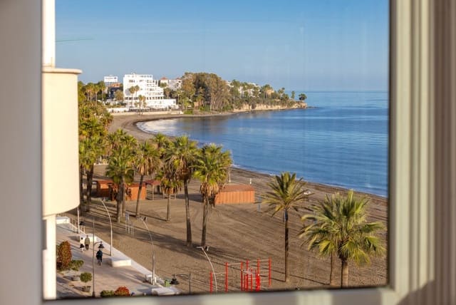 3 sovrum Takvåning till salu i Estepona med garage - 1 159 000 € (Ref: 9616330)