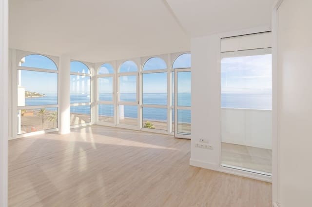 3 sovrum Takvåning till salu i Estepona med garage - 1 159 000 € (Ref: 9616330)