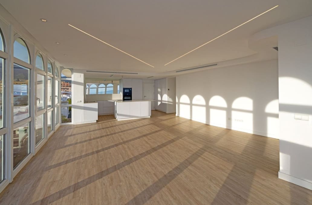 3 makuuhuone Kattohuoneisto myytävänä paikassa Estepona mukana 
autotalli - 1 159 000 € (Ref: 9616330)