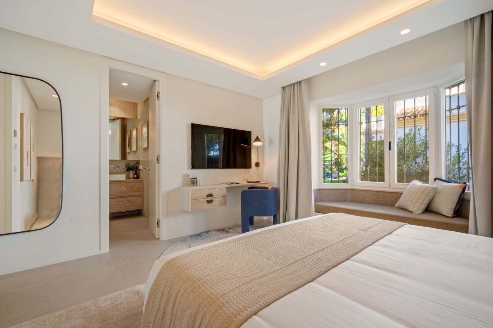 Apartamento de 4 habitaciones en Marbella en venta con piscina garaje - 2.450.000 € (Ref: 9616331)