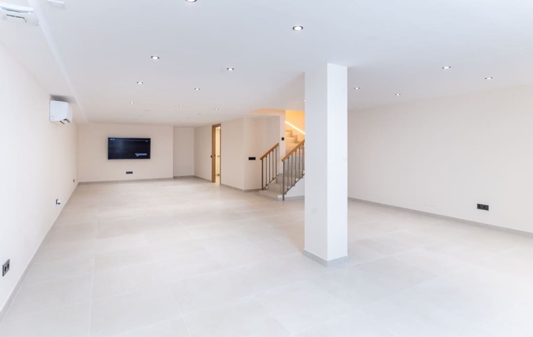 4 Zimmer Haus zu verkaufen in Estepona mit Pool Garage - 695.000 € (Ref: 9616334)