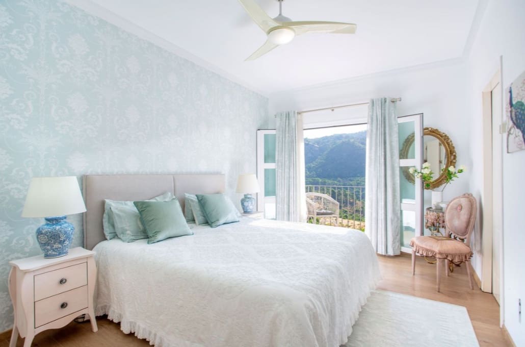 5 makuuhuone Huvila myytävänä paikassa Marbella mukana uima-altaan 
autotalli - 2 300 000 € (Ref: 9616336)