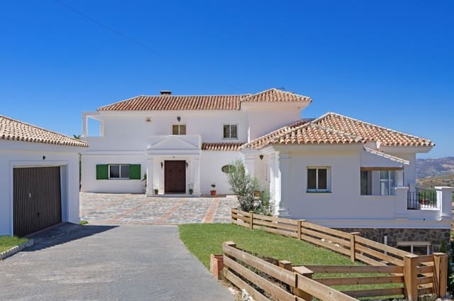 6 bedroom Villa for sale in Mijas with pool garage - € 1,850,000 (Ref: 9616337)