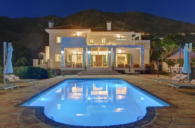 6 bedroom Villa for sale in Mijas with pool garage - € 1,850,000 (Ref: 9616337)
