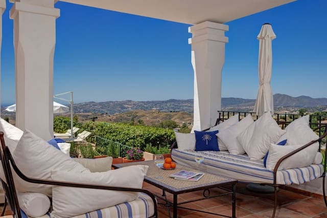 6 bedroom Villa for sale in Mijas with pool garage - € 1,850,000 (Ref: 9616337)