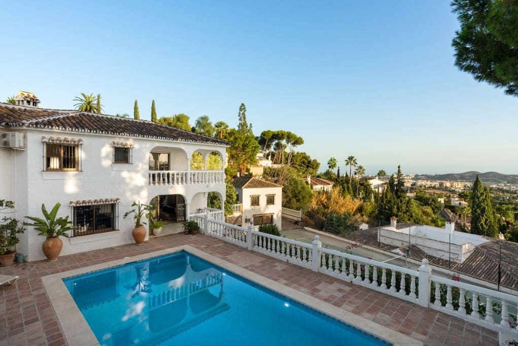 6 Zimmer Villa zu verkaufen in Mijas mit Pool Garage - 1.995.000 € (Ref: 9616338)