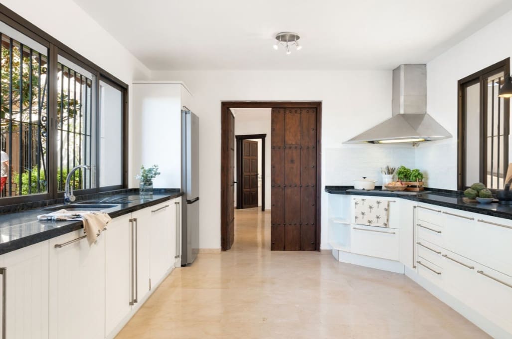 6 Zimmer Villa zu verkaufen in Mijas mit Pool Garage - 1.995.000 € (Ref: 9616338)