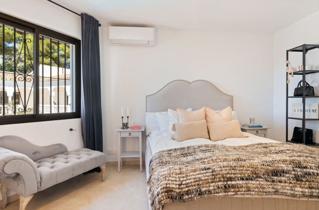 6 Zimmer Villa zu verkaufen in Mijas mit Pool Garage - 1.995.000 € (Ref: 9616338)