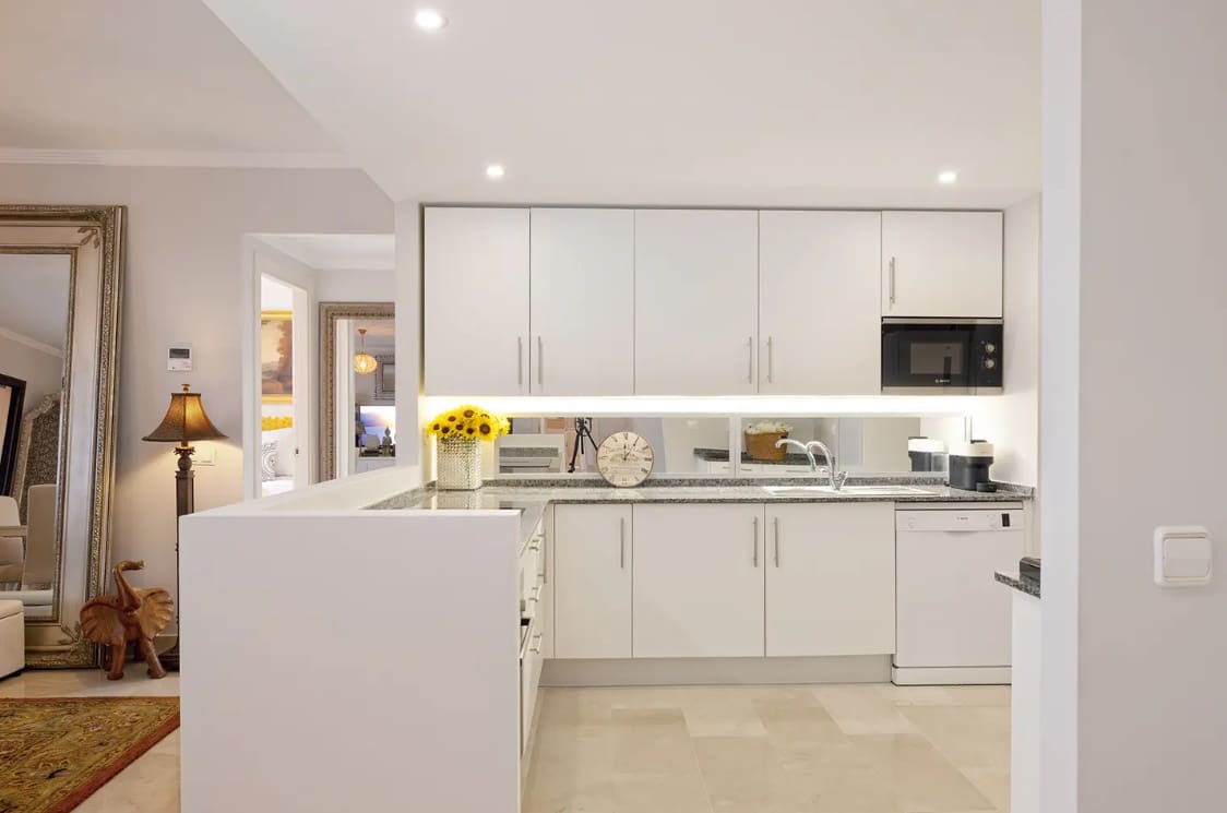 2 bedroom Penthouse for sale in Casares with pool garage - € 490,000 (Ref: 9616339)