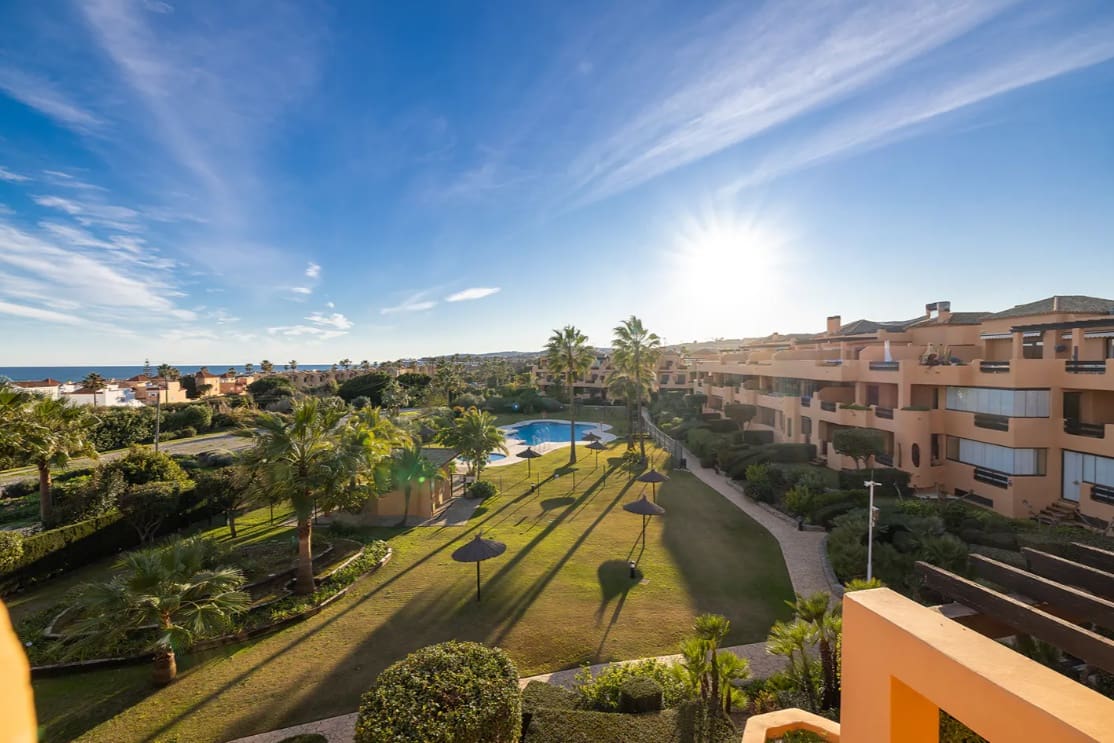 2 soverom Penthouse til salgs i Casares med svømmebasseng garasje - € 490 000 (Ref: 9616339)