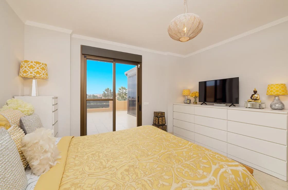 2 soverom Penthouse til salgs i Casares med svømmebasseng garasje - € 490 000 (Ref: 9616339)