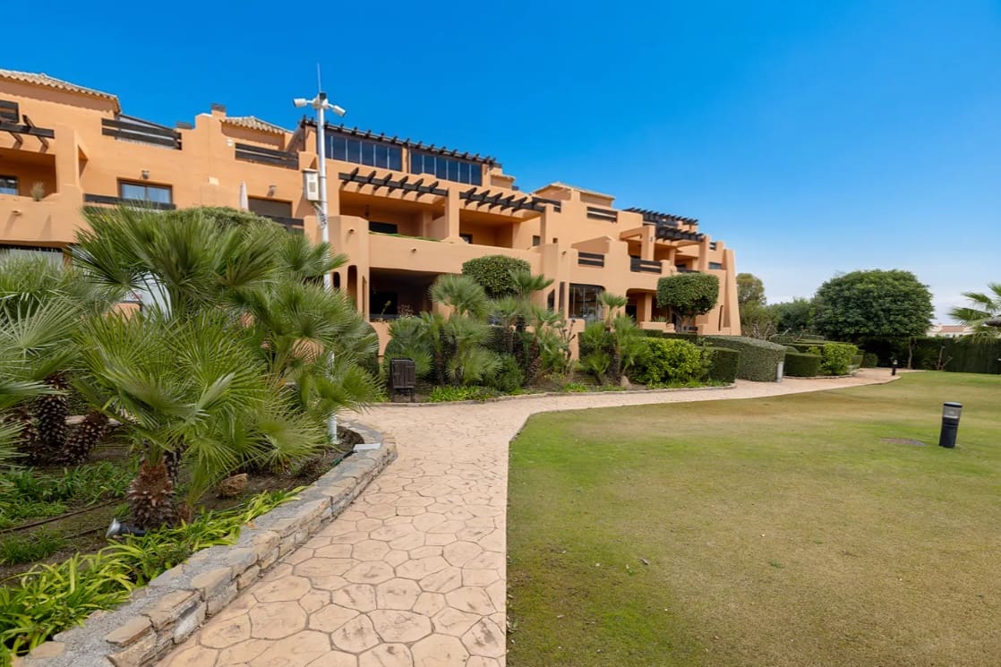 2 soverom Penthouse til salgs i Casares med svømmebasseng garasje - € 490 000 (Ref: 9616339)