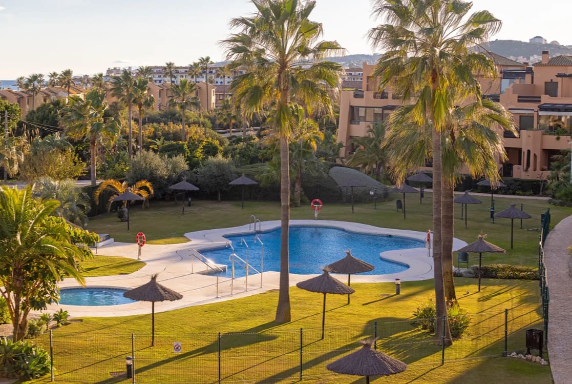2 soverom Penthouse til salgs i Casares med svømmebasseng garasje - € 490 000 (Ref: 9616339)