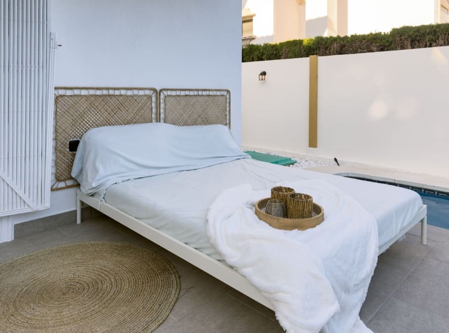 3 bedroom Villa for sale in Mijas Costa with pool - € 1,095,000 (Ref: 9616341)