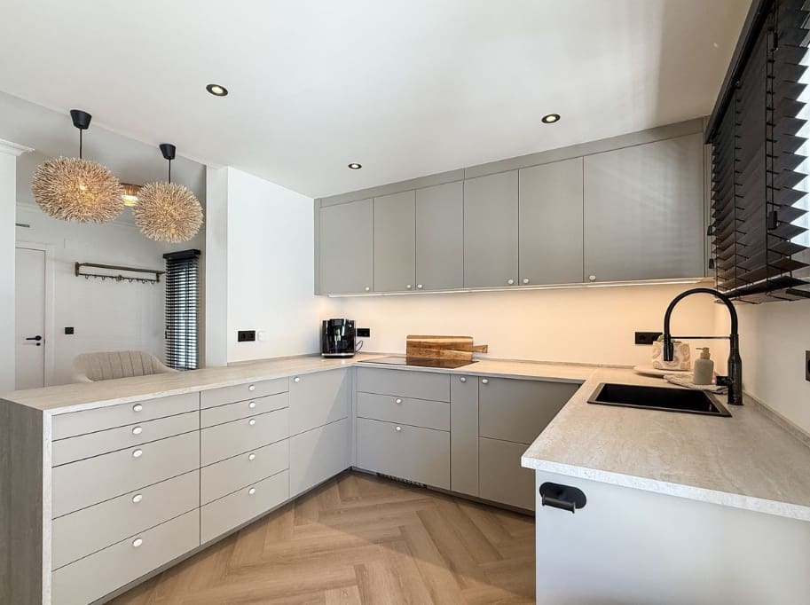 3 bedroom Villa for sale in Mijas Costa with pool - € 1,095,000 (Ref: 9616341)