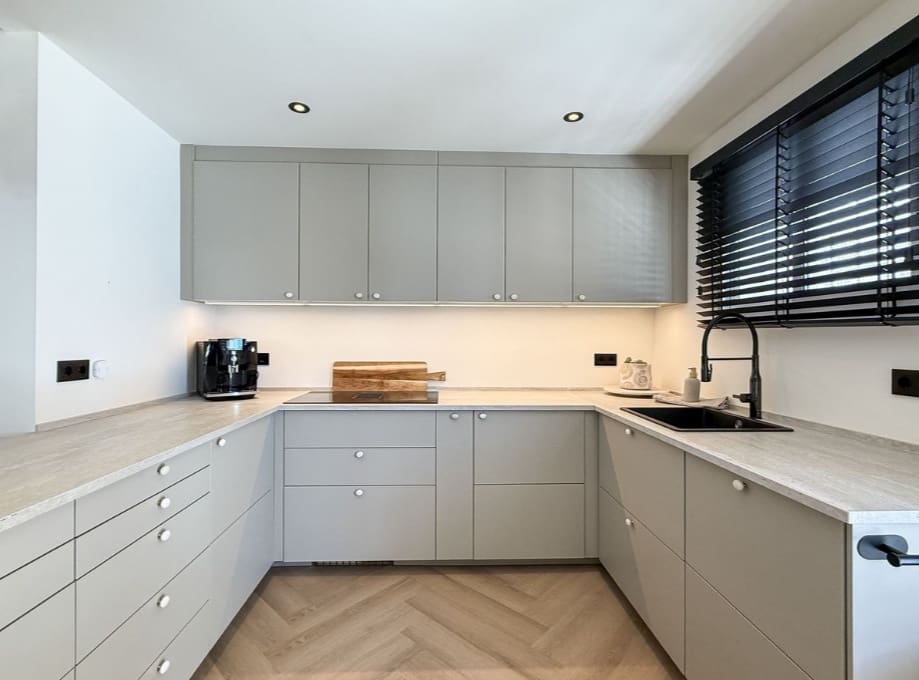 3 bedroom Villa for sale in Mijas Costa with pool - € 1,095,000 (Ref: 9616341)