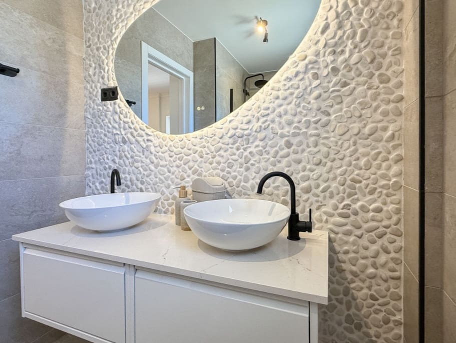 3 bedroom Villa for sale in Mijas Costa with pool - € 1,095,000 (Ref: 9616341)