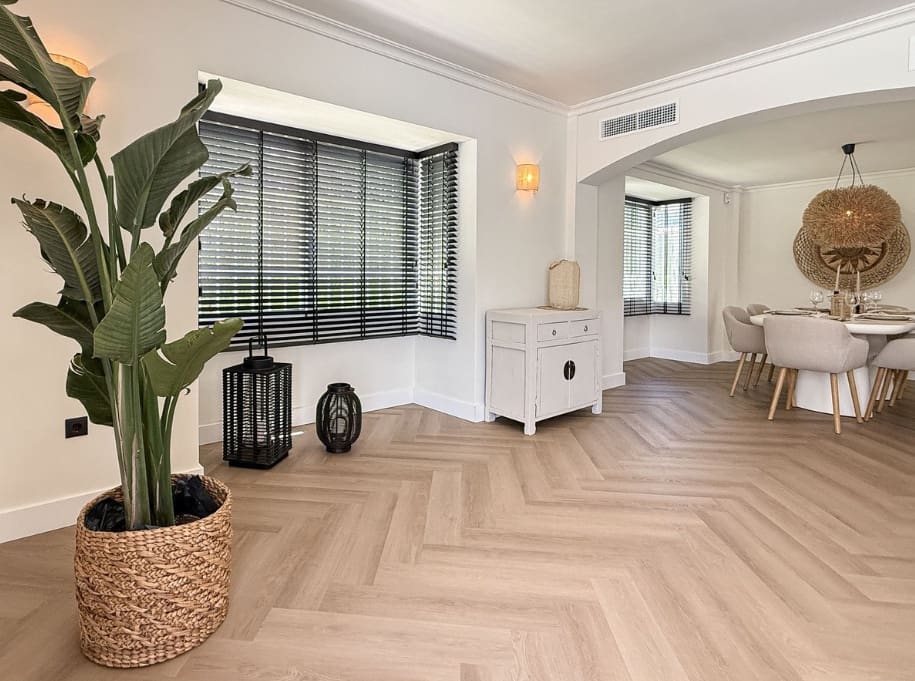 3 bedroom Villa for sale in Mijas Costa with pool - € 1,095,000 (Ref: 9616341)