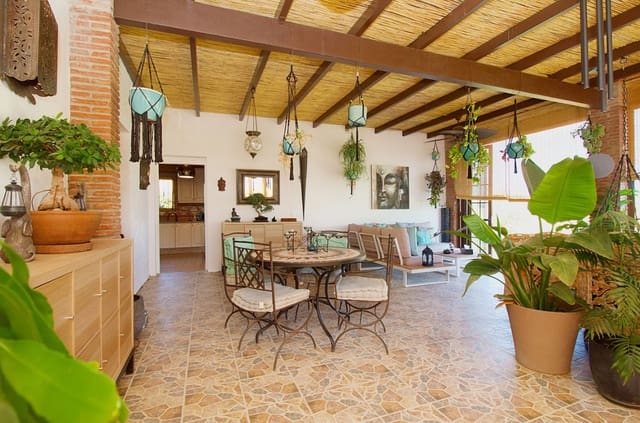 3 slaapkamer Villa te koop in Coín met zwembad garage - € 400.000 (Ref: 9616342)