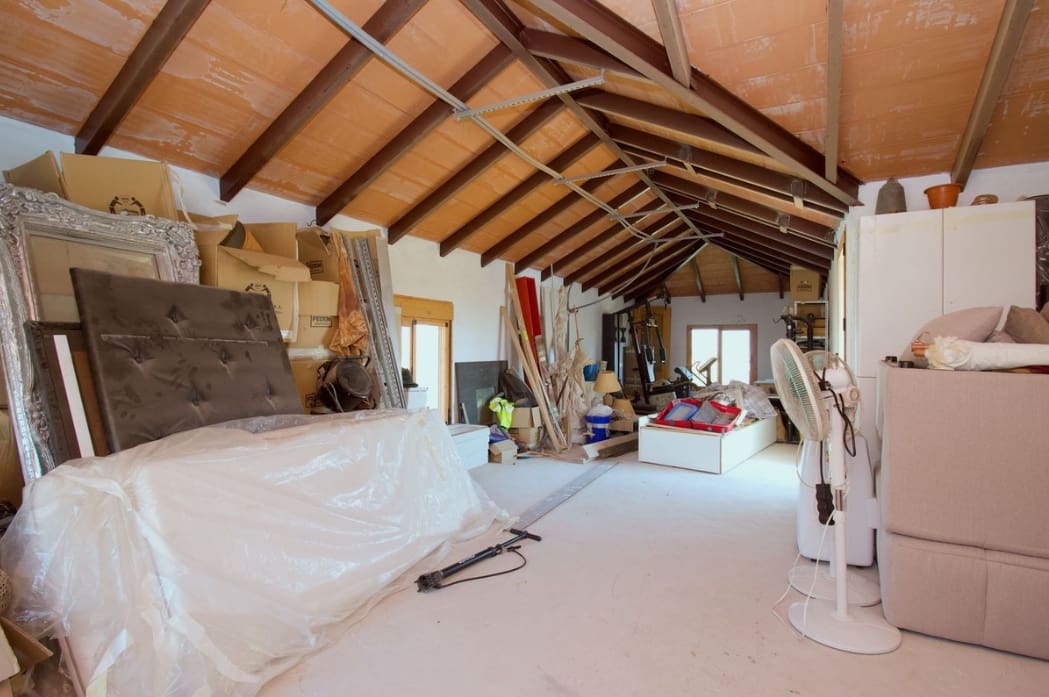 3 bedroom Villa for sale in Coin with pool garage - € 400,000 (Ref: 9616342)