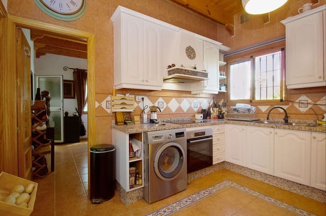 3 slaapkamer Villa te koop in Coín met zwembad garage - € 400.000 (Ref: 9616342)