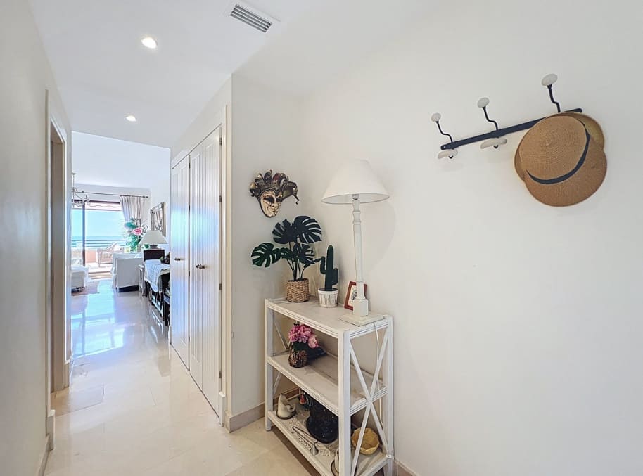 2 Zimmer Penthouse zu verkaufen in Manilva mit Pool Garage - 389.950 € (Ref: 9616343)