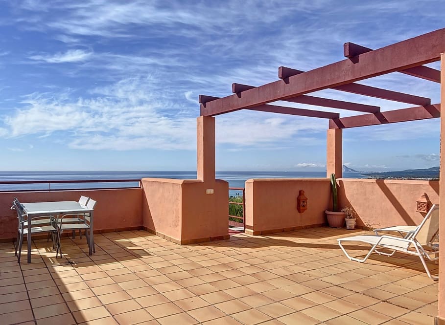 2 Zimmer Penthouse zu verkaufen in Manilva mit Pool Garage - 389.950 € (Ref: 9616343)