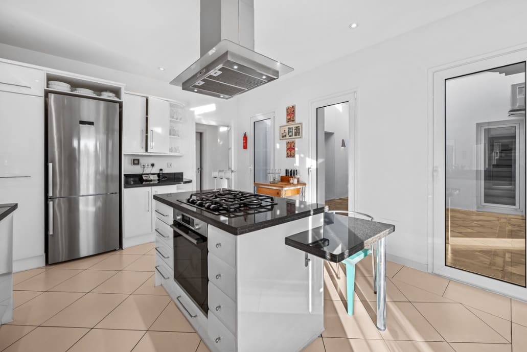 6 sypialnia Willa na sprzedaż w Sotogrande z basenem garażem - 2 250 000 € (Ref: 9616345)