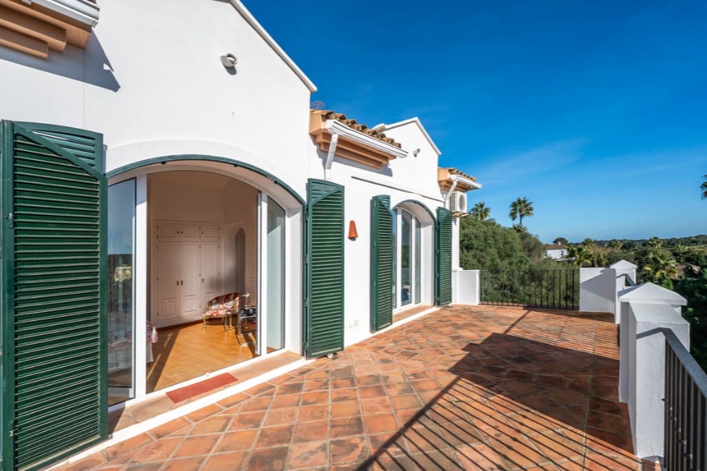 6 sypialnia Willa na sprzedaż w Sotogrande z basenem garażem - 2 250 000 € (Ref: 9616345)