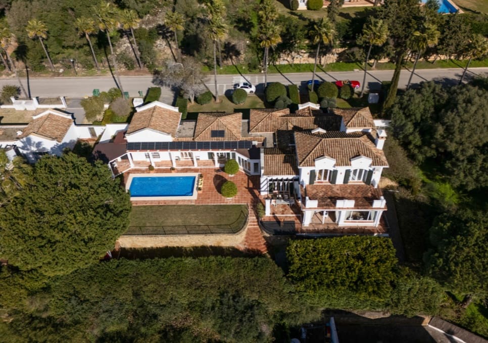 6 sypialnia Willa na sprzedaż w Sotogrande z basenem garażem - 2 250 000 € (Ref: 9616345)