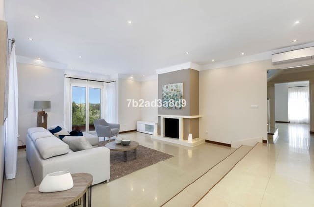 6 chambre Villa/Maison à vendre à Sotogrande Costa, San Roque avec piscine garage - 1 550 000 € (Ref: 9616346)