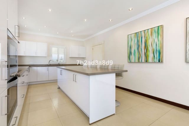 6 chambre Villa/Maison à vendre à Sotogrande Costa, San Roque avec piscine garage - 1 550 000 € (Ref: 9616346)