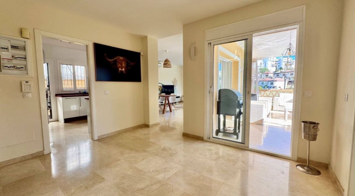 3 quarto Moradia para venda em Marbella com piscina garagem - 730 000 € (Ref: 9616347)