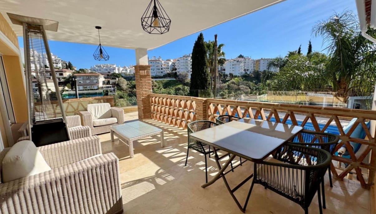 3 quarto Moradia para venda em Marbella com piscina garagem - 730 000 € (Ref: 9616347)