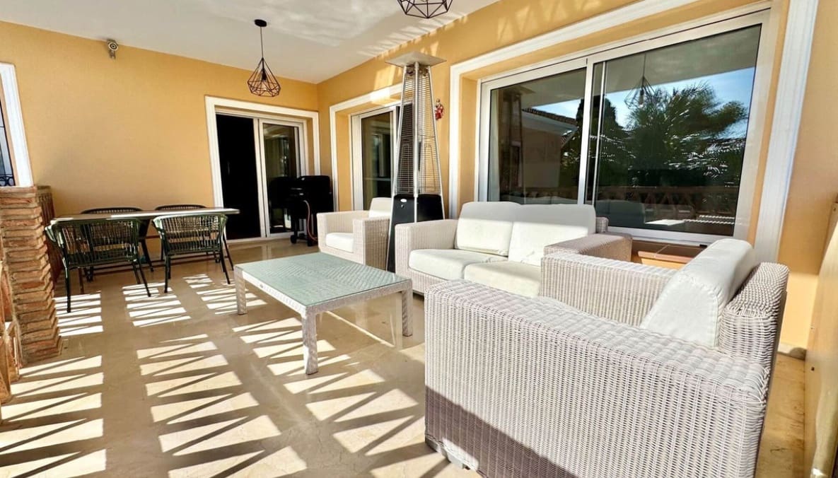 3 quarto Moradia para venda em Marbella com piscina garagem - 730 000 € (Ref: 9616347)