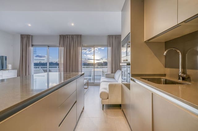 3 makuuhuone Kattohuoneisto myytävänä paikassa Marbella mukana uima-altaan 
autotalli - 530 000 € (Ref: 9616349)