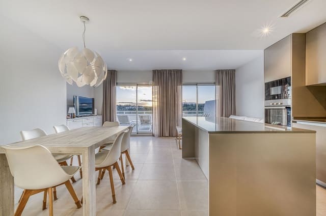 3 makuuhuone Kattohuoneisto myytävänä paikassa Marbella mukana uima-altaan 
autotalli - 530 000 € (Ref: 9616349)