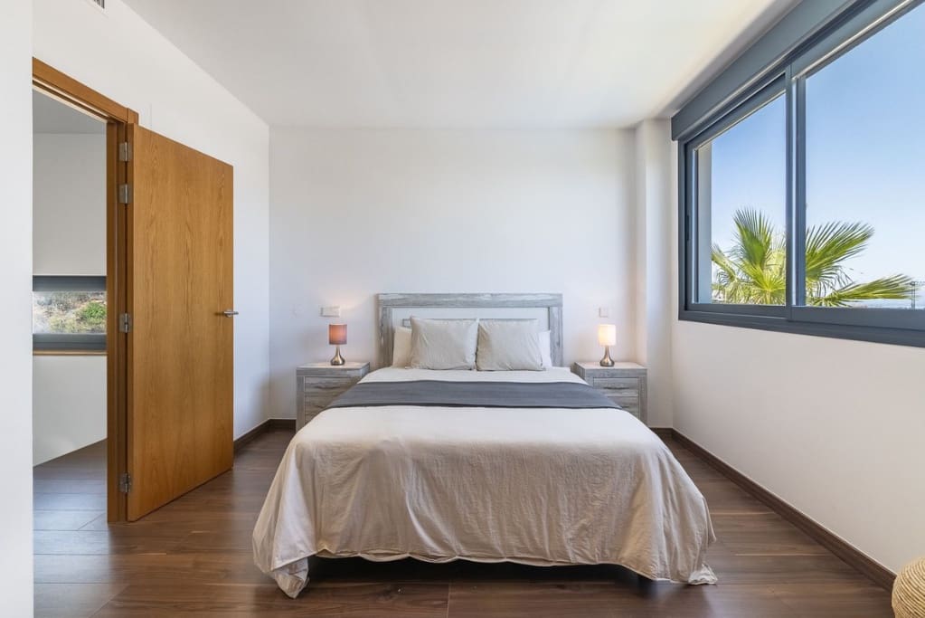 4 soveværelse Villa til salg i Sotogrande med swimmingpool garage - € 1.150.000 (Ref: 9616350)