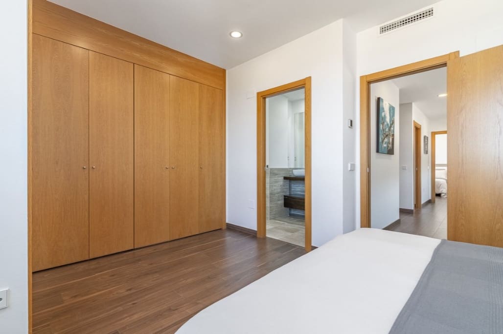 4 soveværelse Villa til salg i Sotogrande med swimmingpool garage - € 1.150.000 (Ref: 9616350)