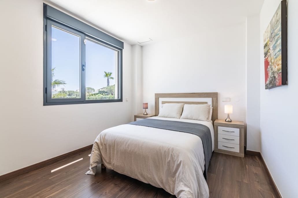 4 soveværelse Villa til salg i Sotogrande med swimmingpool garage - € 1.150.000 (Ref: 9616350)