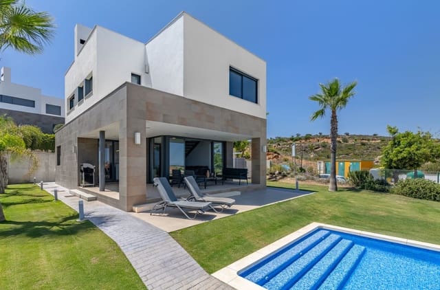 4 soveværelse Villa til salg i Sotogrande, San Roque med swimmingpool garage - € 1.150.000 (Ref: 9616350)