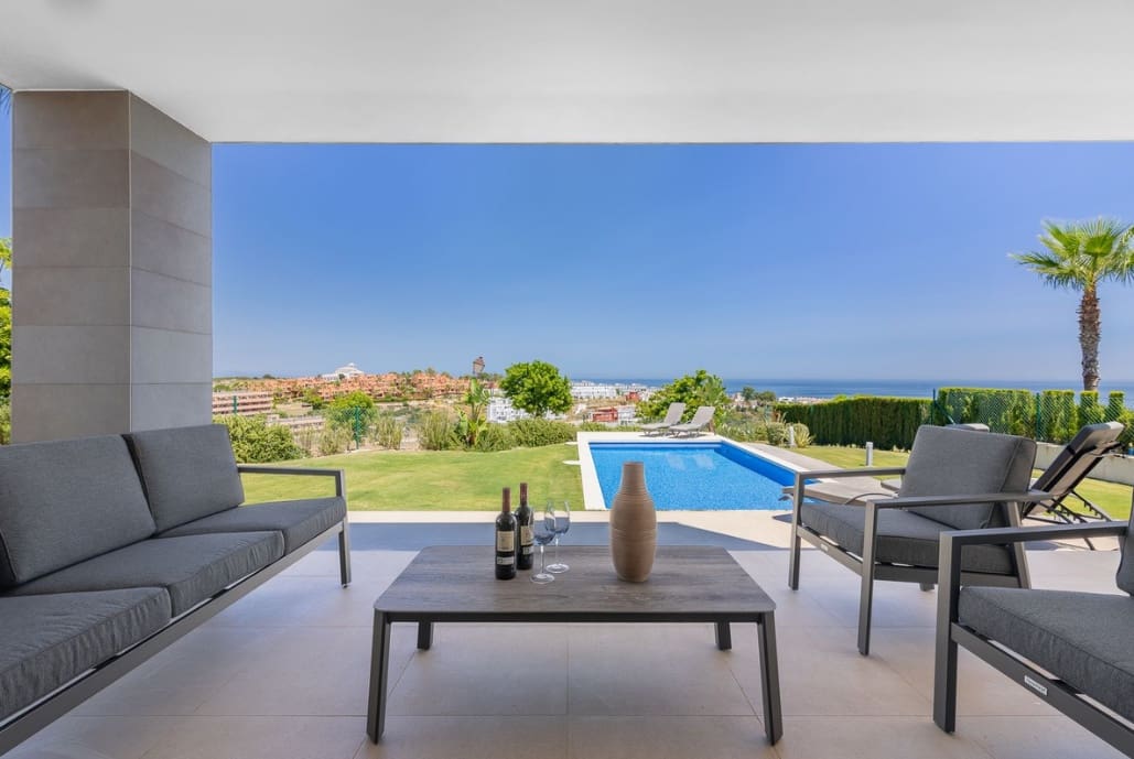 4 soveværelse Villa til salg i Sotogrande med swimmingpool garage - € 1.150.000 (Ref: 9616350)