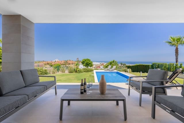 4 soveværelse Villa til salg i Sotogrande, San Roque med swimmingpool garage - € 1.150.000 (Ref: 9616350)