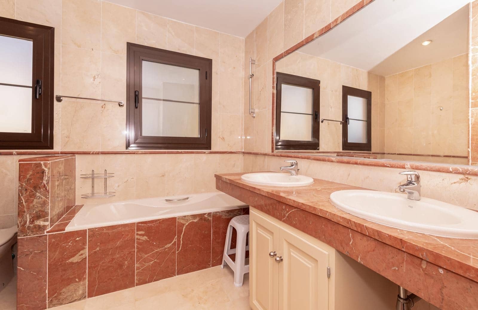 Apartamento de 4 habitaciones en Atalaya-Isdabe en venta con piscina garaje - 850.000 € (Ref: 9616353)