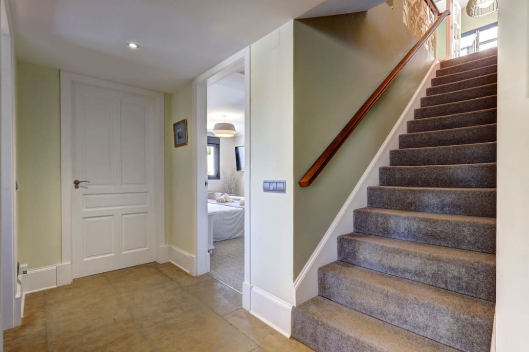 4 bedroom Villa for sale in Casares with pool garage - € 2,200,000 (Ref: 9616357)