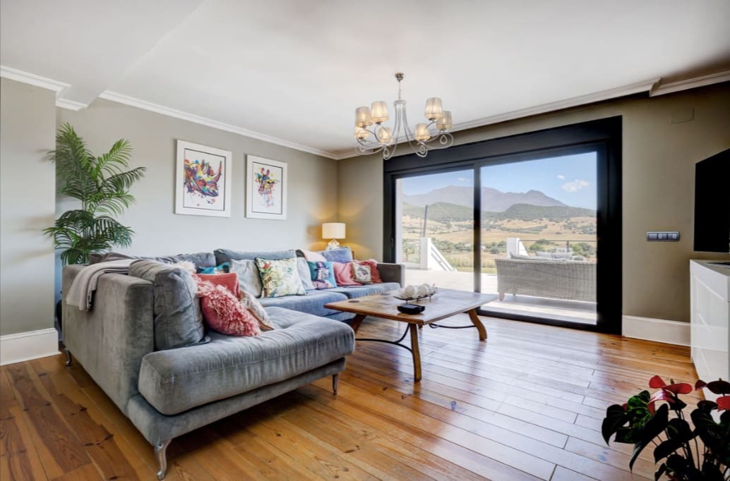 4 bedroom Villa for sale in Casares with pool garage - € 2,200,000 (Ref: 9616357)