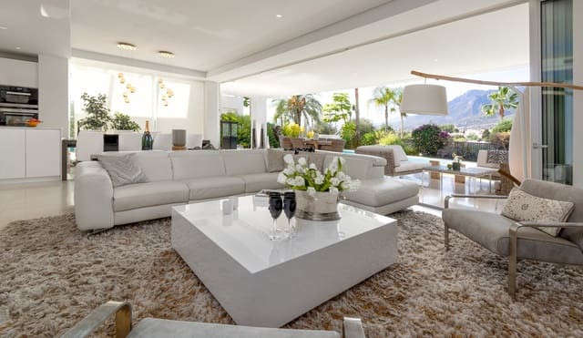 3 Zimmer Villa zu verkaufen in Marbella mit Pool Garage - 2.295.000 € (Ref: 9616360)