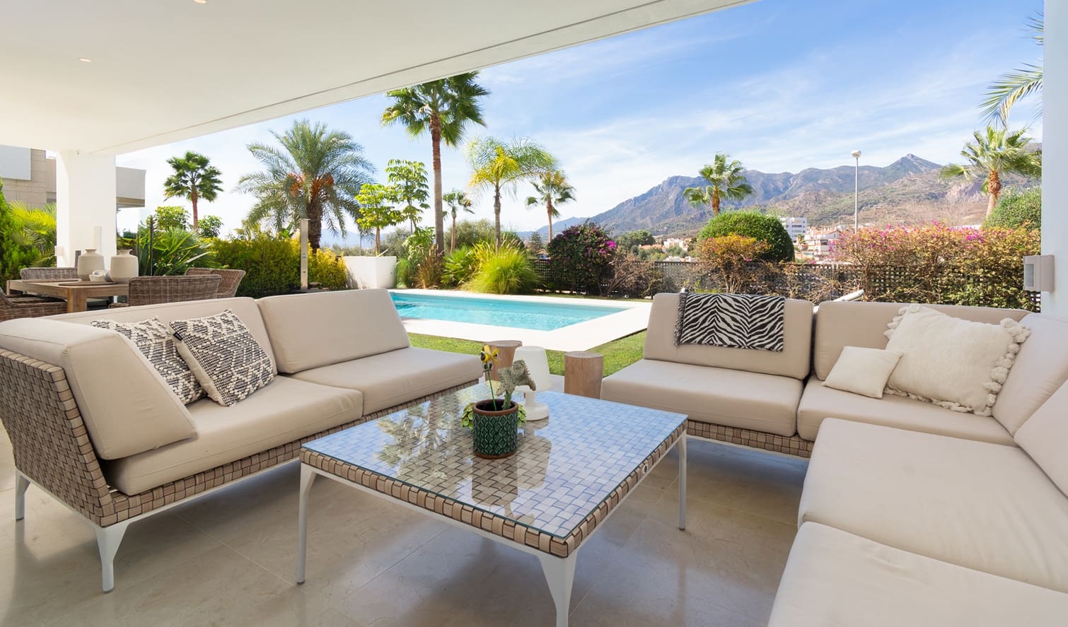 3 Zimmer Villa zu verkaufen in Marbella mit Pool Garage - 2.295.000 € (Ref: 9616360)